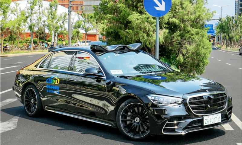 China Green Lights Mercedes-Benz for Level 4 Self-Driving Car Testing