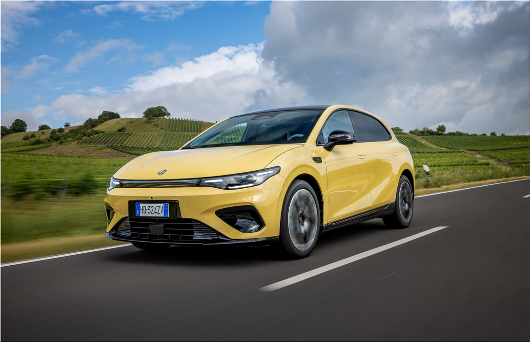 2027 Leapmotor B05 electric hatchback