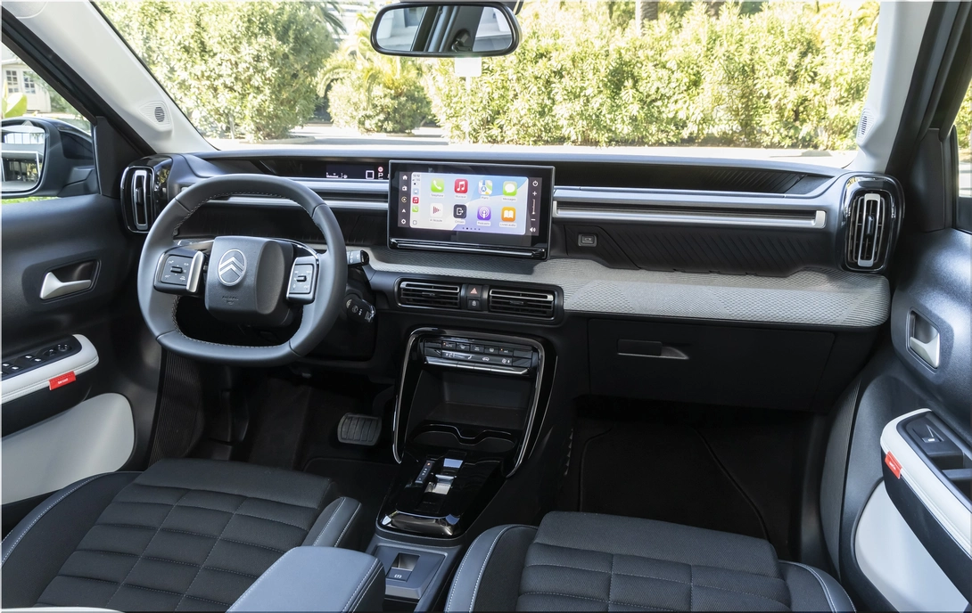 Citroën ëC3: €8,900, 44 kWh, 330 km WLTP, 26-min Fast Charge