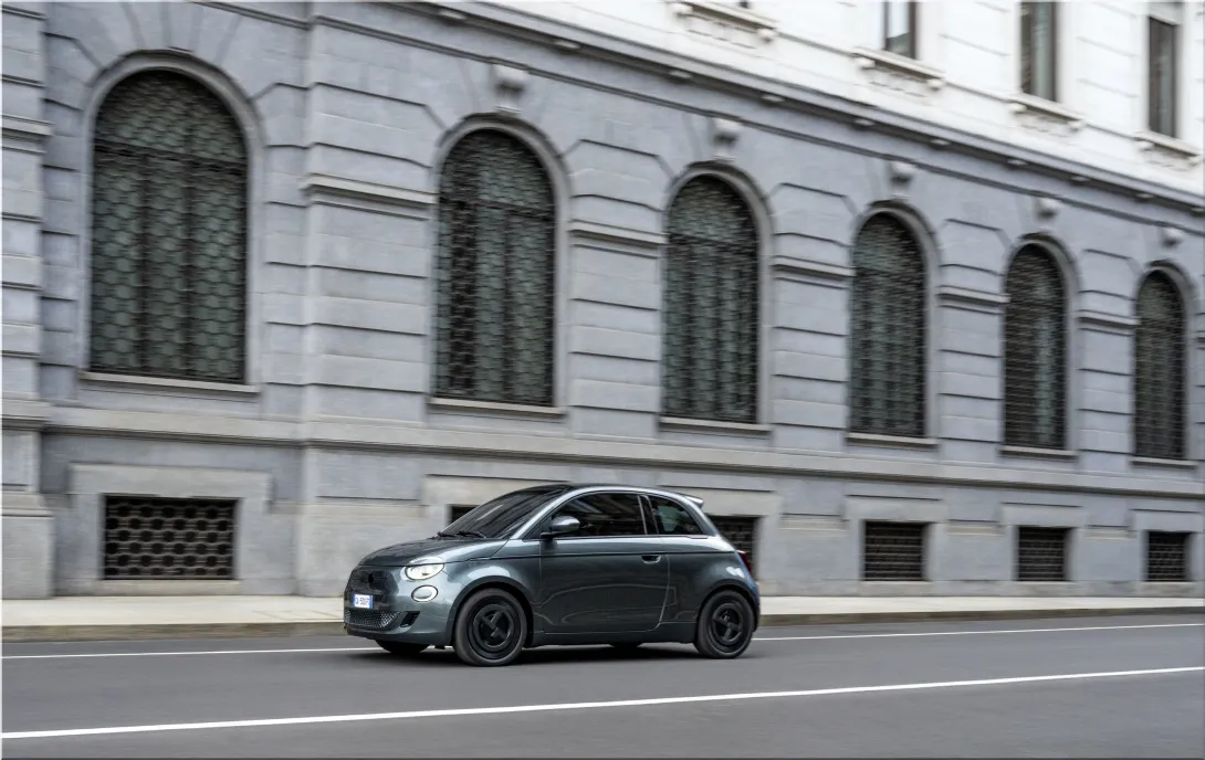 FIAT 500e Giorgio Armani Collector’s Edition