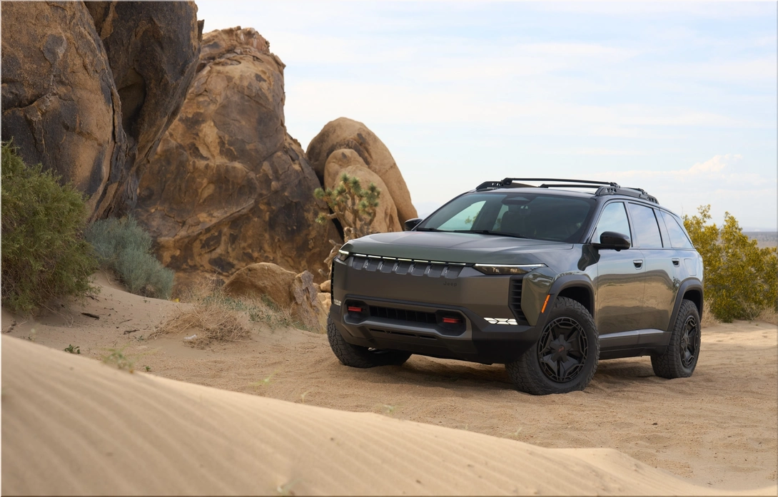 Jeep Wagoneer S Trailhawk