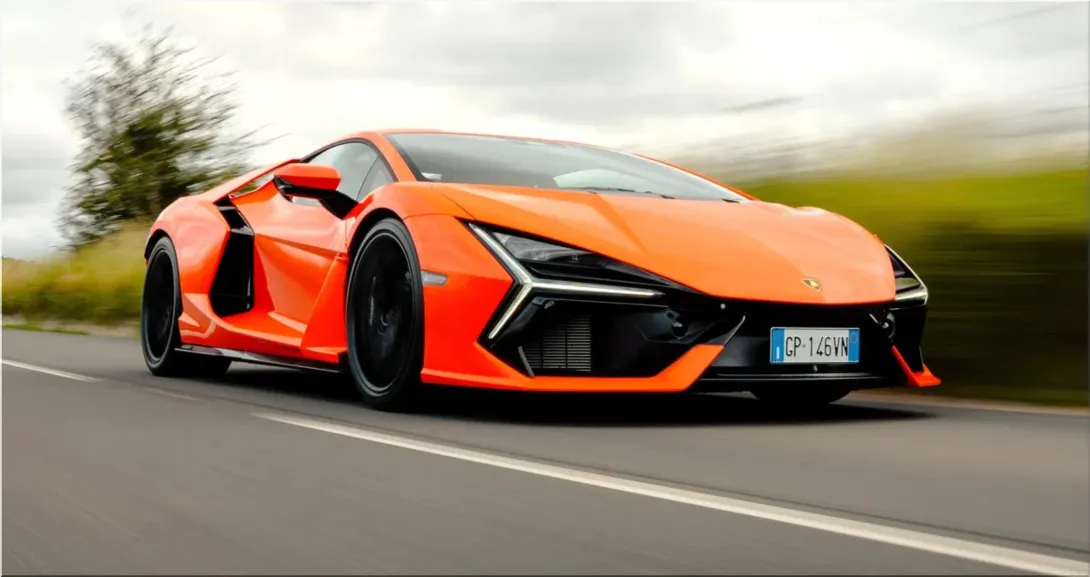 Lamborghini Revuelto PHEV