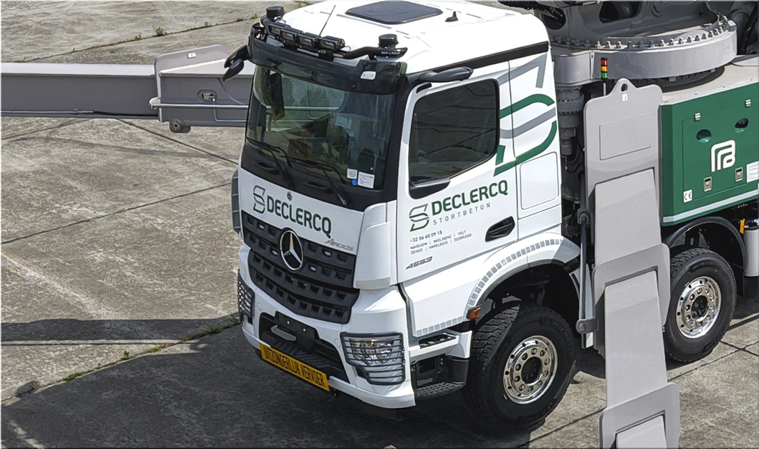 7-Axle Mercedes Arocs 4553K Debuts With 73m Concrete Pump