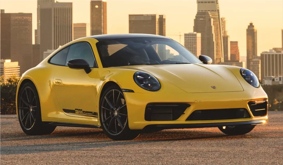 The Lightweight Sports Car: A Closer Look at the Porsche 911 Carrera T