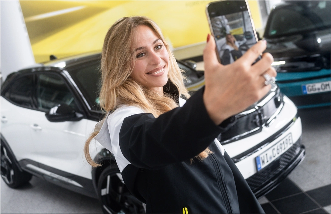 Sophia Flörsch, Opel GSE Formula E Team