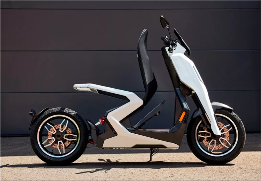 Zapp i300: The Award-Winning Electric Motorcycle Redefining Urban Mobility